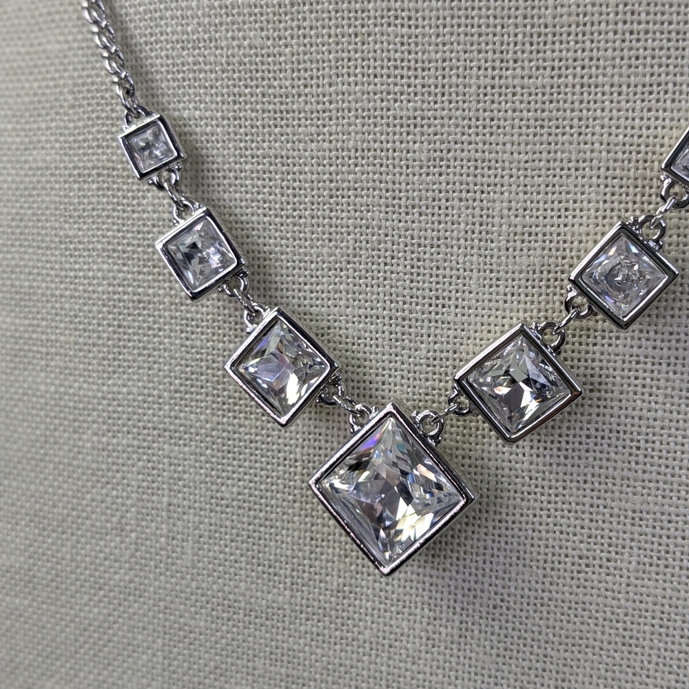 NWT Swarovski Crystal Graduated V-Shaped Silver Tone Necklace 16-19"